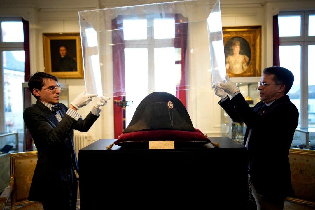 Hat Worn by Napoleon Sold for $2.1 Million at Auction