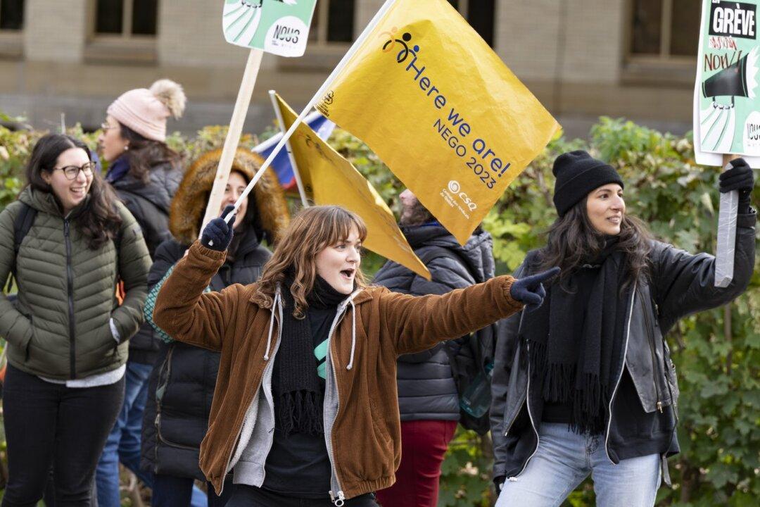Public Sector Strike: Quebec Government Calls on Unions to Submit Counter-Offer