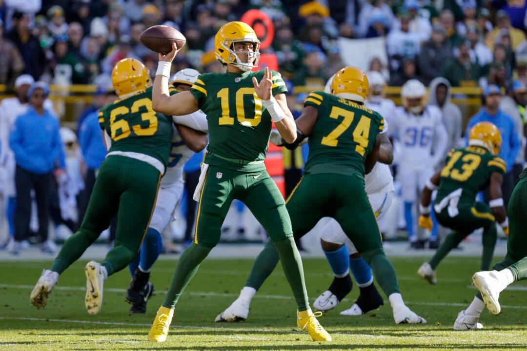 Jordan Love Has Career Day to Lead Packers Past Chargers 23–20