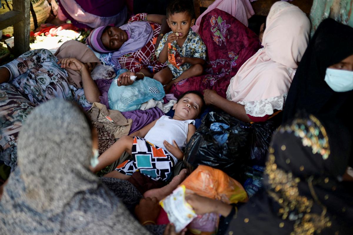 Hundreds More Rohingya Refugees Arrive in Indonesia’s Aceh