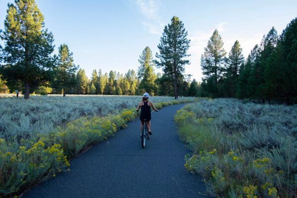 Pedaling through Ponderosa State Park to Narrows Overlook. (Benjamin Myers/TNS)