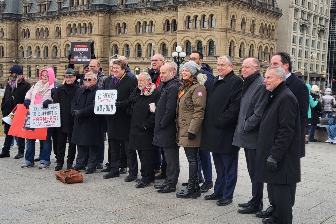 Farmers Gather in Ottawa to Demand Passage of Bill C-234 Amid Rising Carbon Tax Costs