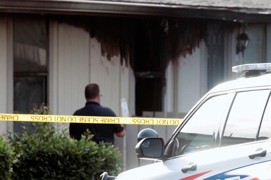 Baby Dies and Florida Mother Found Stabbed to Death as Firefighters Rescue 2 Children From Blaze