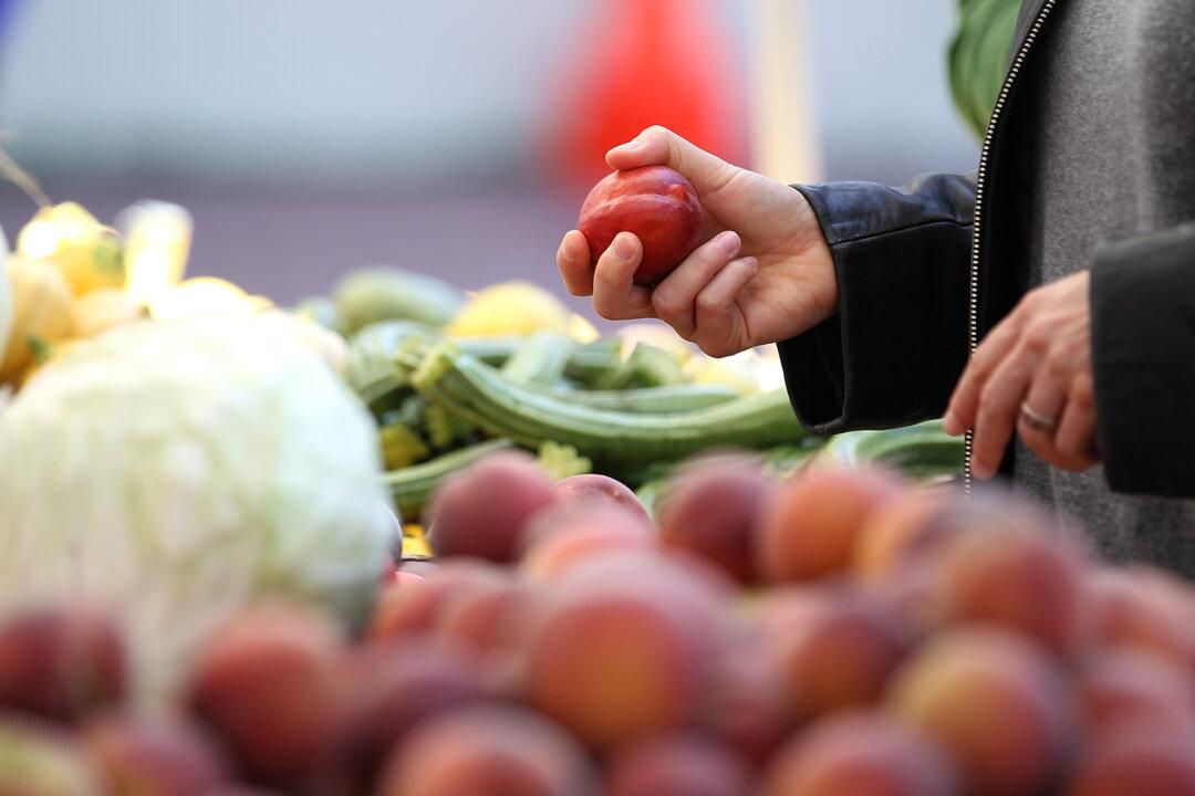 California Farm Recalls Fruit after Potential Contamination Found