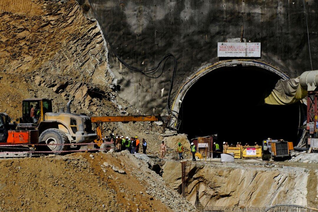 Indian Rescuers Close in on Workers Trapped in Himalayan Tunnel
