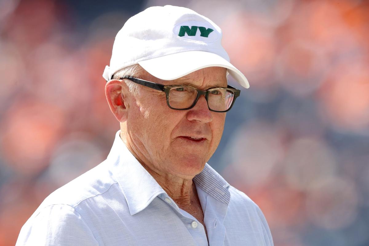 Jets Owner Woody Johnson Sends Message on Team’s 0–7 Start