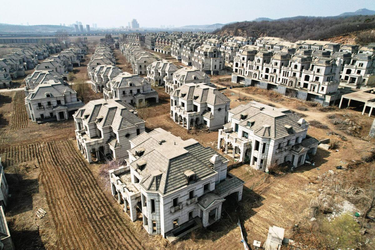  An aerial photo shows deserted villas in a suburb of Shenyang in China's northeastern Liaoning Province on March 31, 2023. China's real estate industry is in a record-breaking slump. (Jade Gao/AFP via Getty Images)