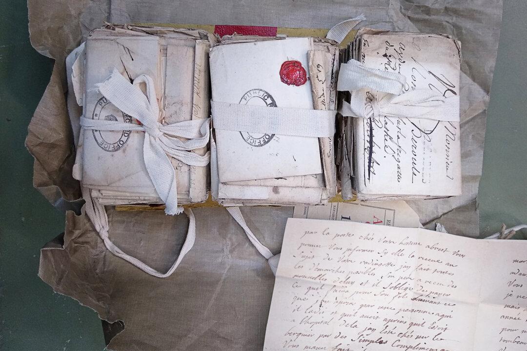 Letters to French Sailors Have Been Opened for the First Time, and They Reveal How We Cope With Major Life Challenges