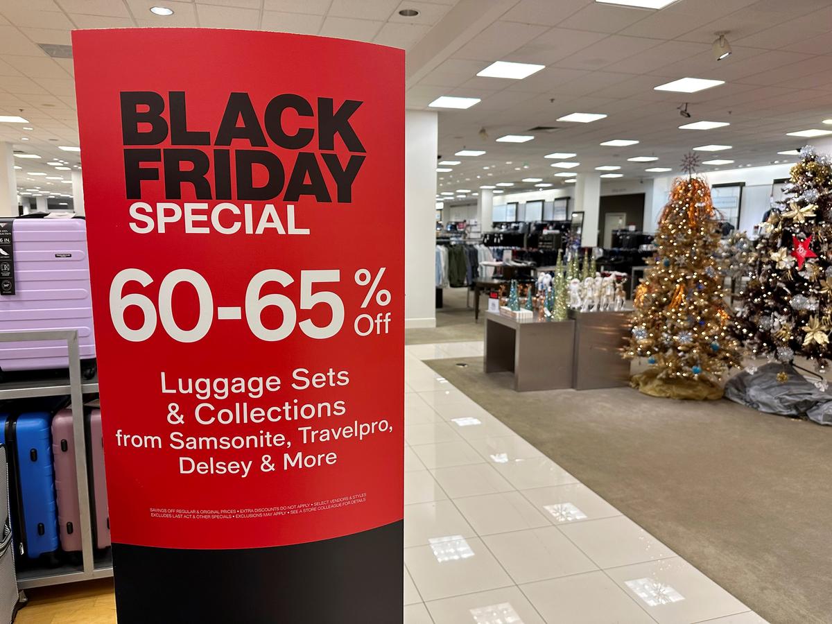 Warnings Issued on Black Friday, Cyber Monday Scams