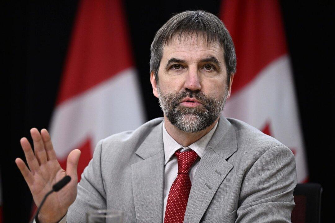Guilbeault Says Ottawa Won’t Challenge Alberta’s ‘Symbolic’ Use of Sovereignty Act