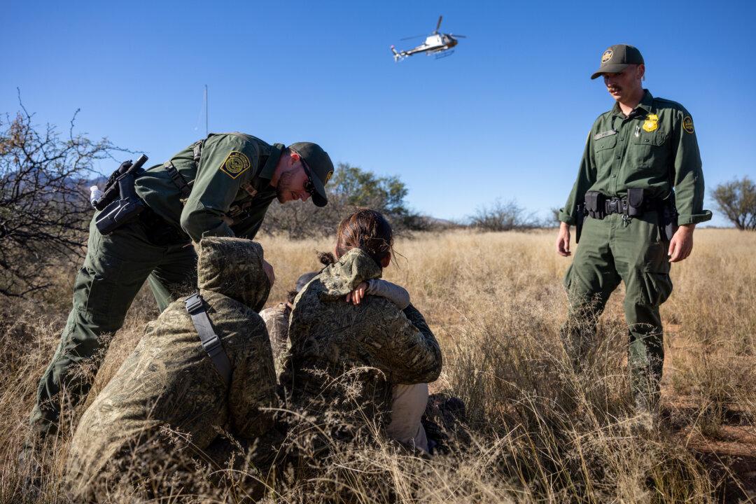 Preferred Pronouns: US Border Agents Told to Use ‘Woke’ Language