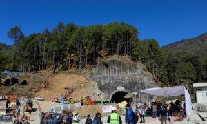 Indian Tunnel Rescue Set to Take Much Longer After Drill Damaged