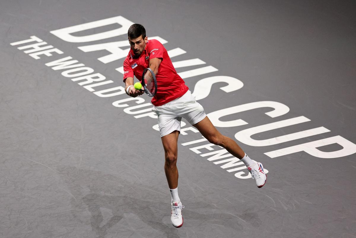 Sinner Stuns Djokovic to Keep Italy Alive in Davis Cup Semi-Final