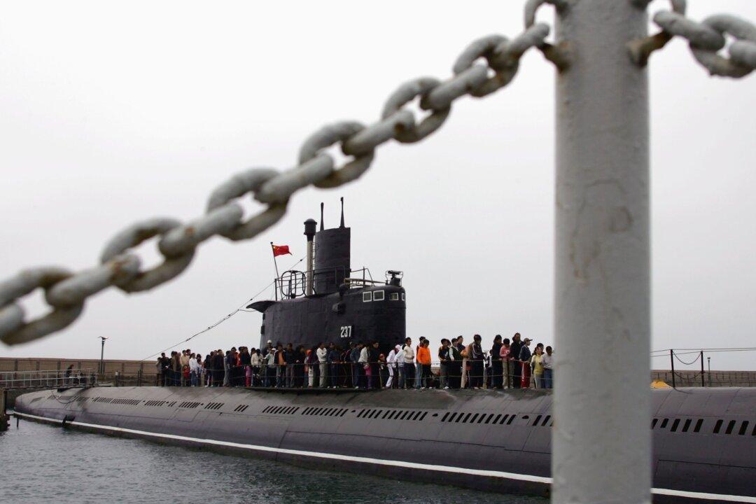 Video of Smoke Rising From Chinese Warship Sparks Debate Over Malfunction, Quality Issues