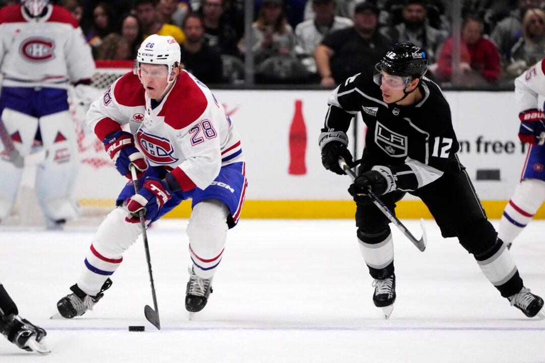 Moore Scores 2 Goals, Copley Gets Shutout, Kings Rout Canadiens 4–0 for Their 5th Straight Win