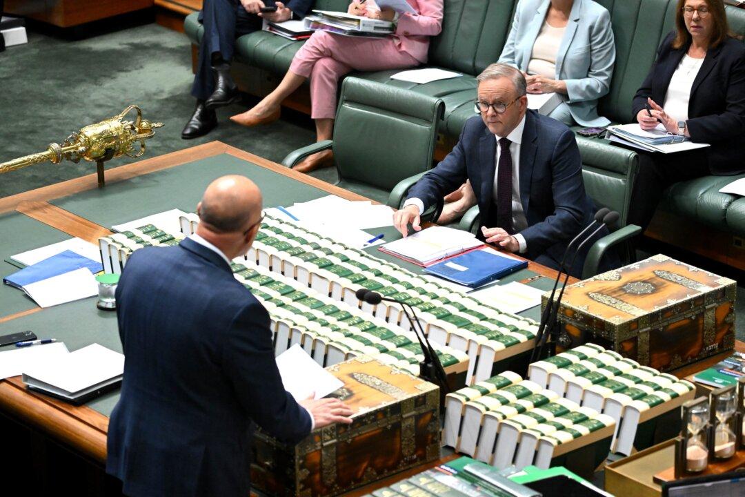 Australian PM Pressed on Dangerous Chinese Sonar Incident in Parliament