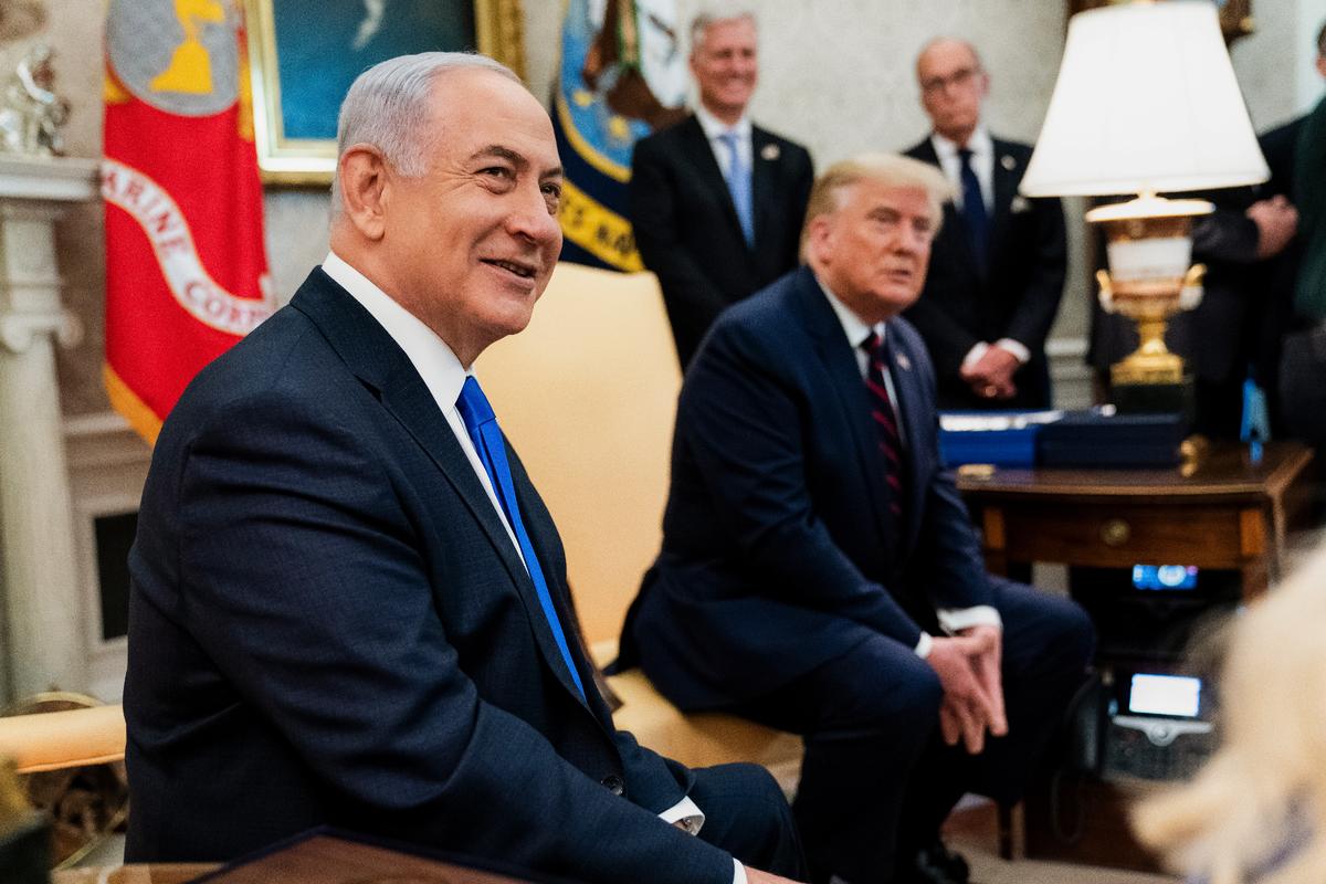 U.S. President Donald Trump and Prime Minister of Israel Benjamin Netanyahu meet in the Oval Office of the White House in Washington on Sept. 15, 2020. Netanyahu is in Washington to participate in the signing ceremony of the Abraham Accords. (Doug Mills/Pool/Getty Images)
