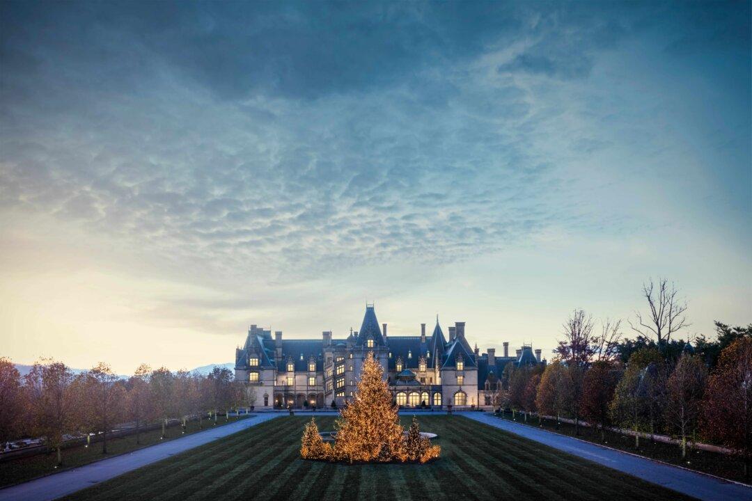 The 6 Finest Christmas Wonderlands in America