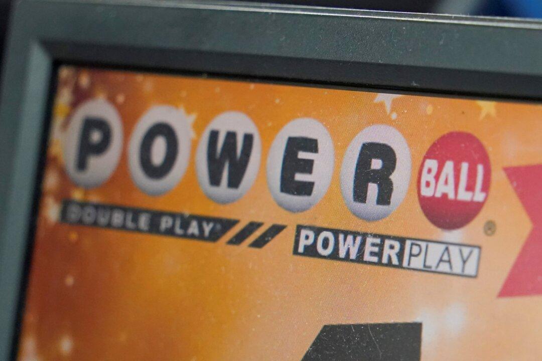 Iowa Lottery Posted Wrong Powerball Numbers—but Temporary 'Winners' Get to Keep Money