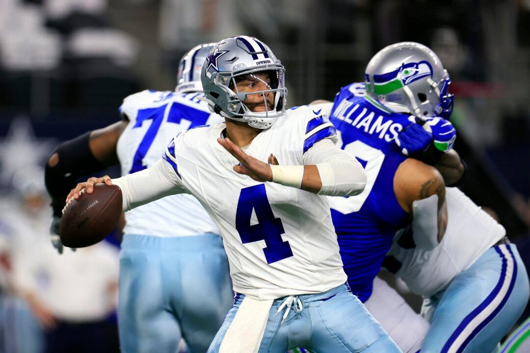 Dak Prescott Throws for 3 TDs, Cowboys Extend Home Win Streak to 14 With 41–35 Win Over Seahawks