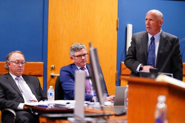 Trump Can't Go on Trial If He's Elected in 2024, Lawyer Says 2 Steve Sadow, attorney for former President Donald Trump(R), speaks during a hearing in the 2020 Georgia election interference case at the Fulton County Courthouse in Atlanta on Dec. 1, 2023. (John David Mercer/Pool via Getty Images)