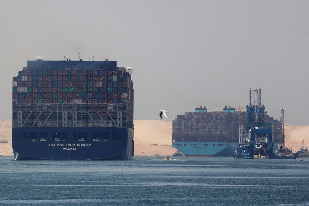 Maersk Pauses Red Sea Sailings After Houthi Attack on Container Ship
