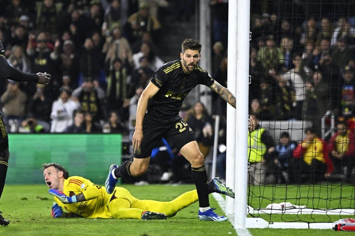 LAFC Blank Dynamo 2–0 Advancing to MLS Cup Final