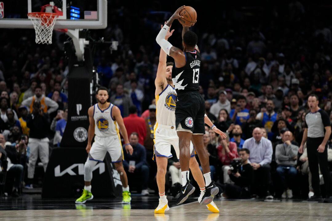 Clippers Edge Warriors 113–112 on George's 3-pointer With 9 Seconds Remaining for 1st Lead of Game