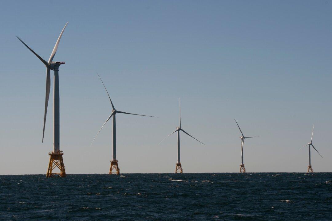 Rhode Island Locals Sue to Block Offshore Wind Turbine Project