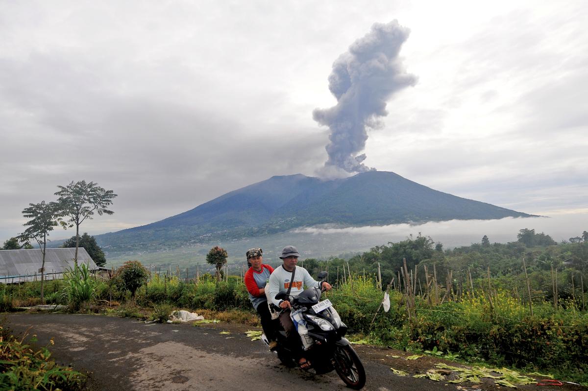 11 Climbers Killed, 12 Missing as Indonesia’s Marapi Volcano Erupts for 2nd Day