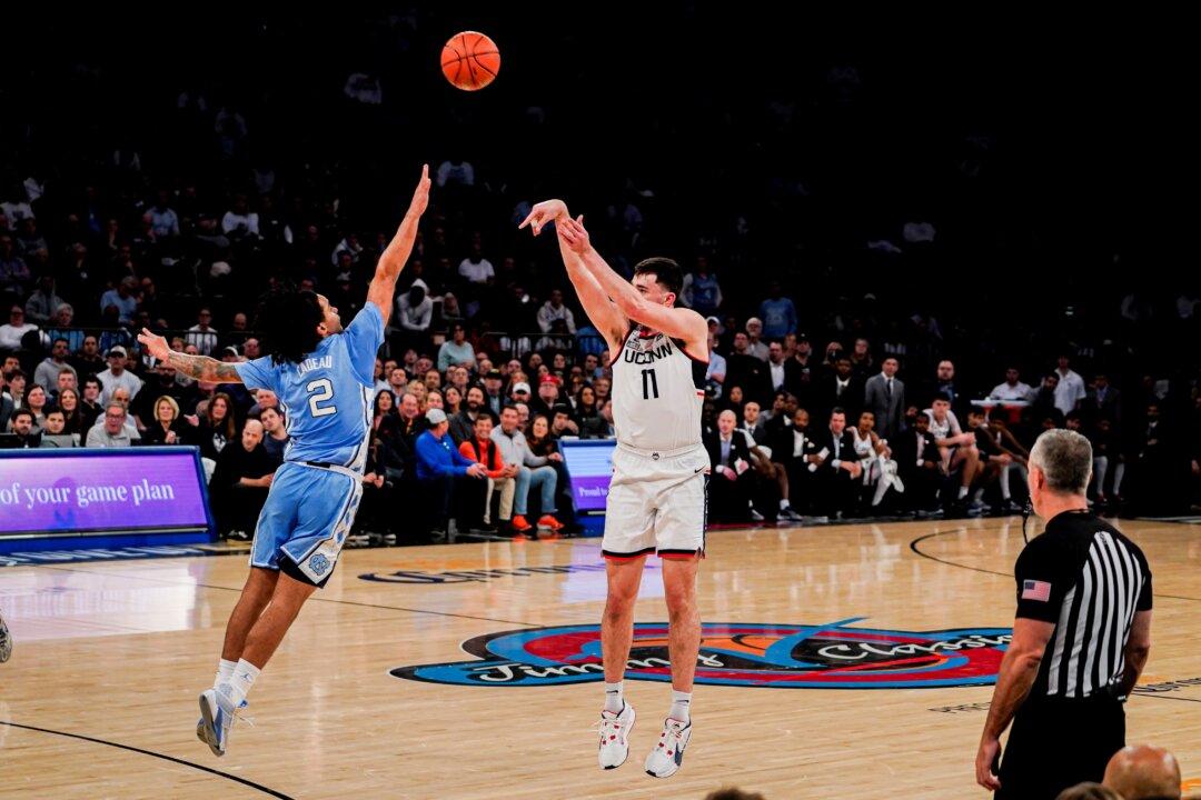 Spencer Scores 23 to Lead No. 5 UConn Past No. 9 North Carolina 87–76 in Jimmy V Classic at MSG