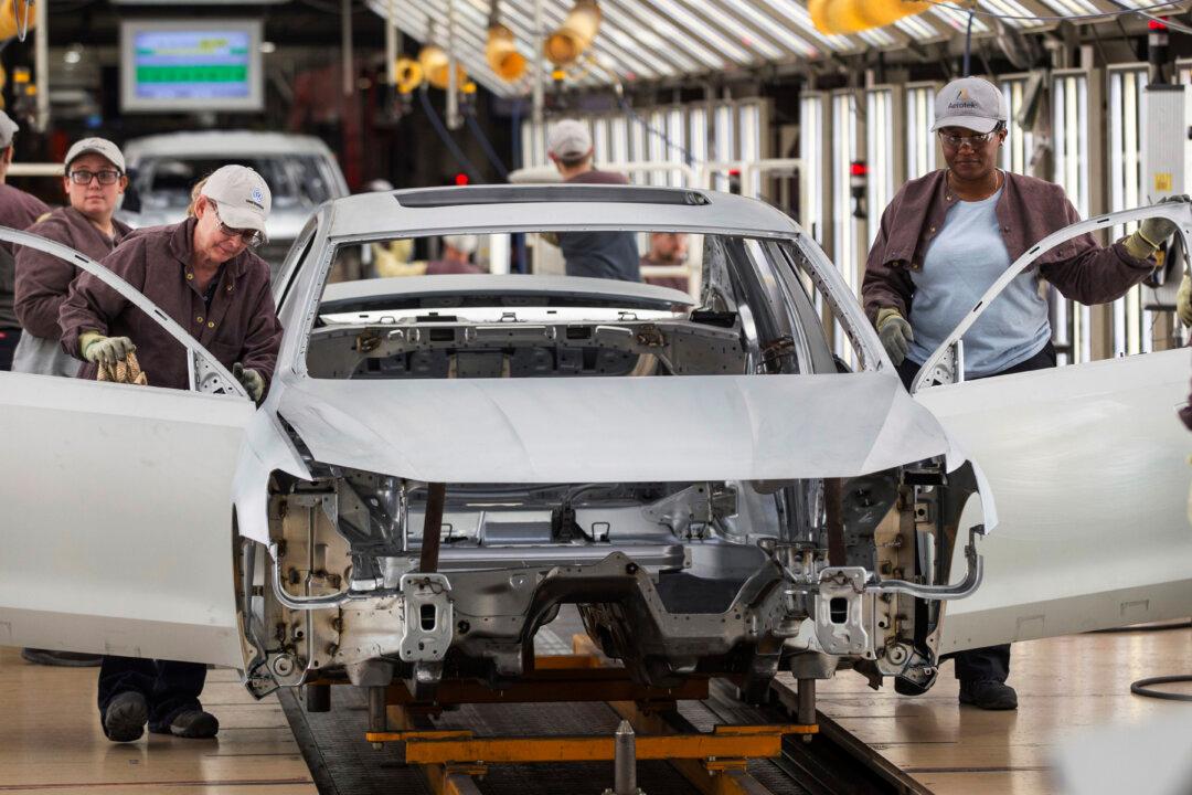 Volkswagen Workers in Tennessee Vote to Join UAW in Major Win for Union
