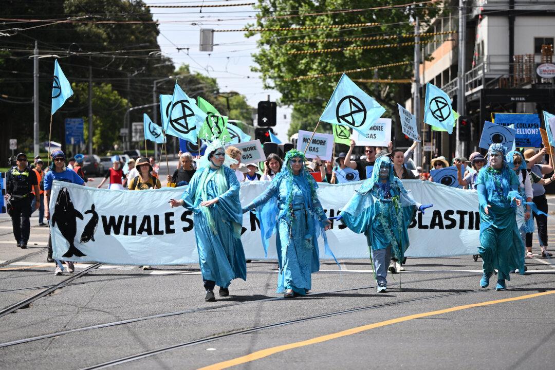 Climate Protestors Block Off Melbourne CBD For 3rd Consecutive Day