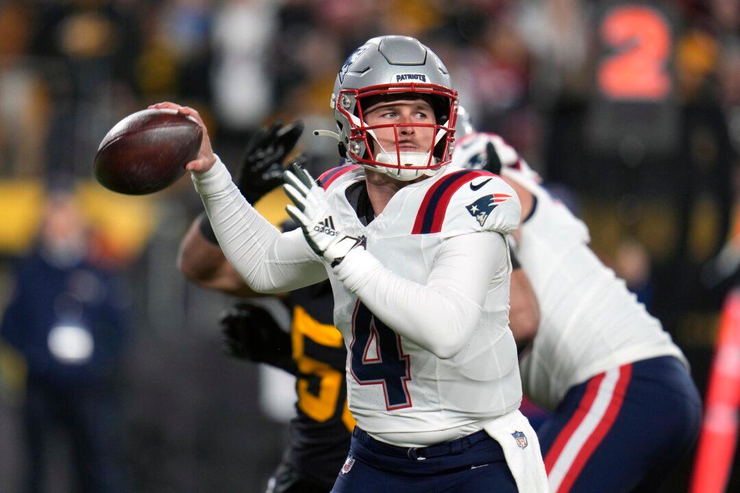 Bailey Zappe Throws for 3 TDs, Patriots Damage Steelers’ Playoff Hopes With 21–18 Win