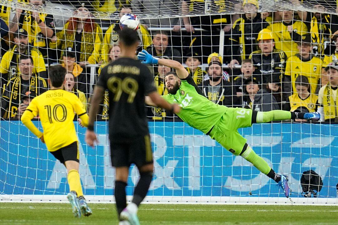 Crew Holds Off LAFC LAFC 2–1 for 3rd MLS Cup