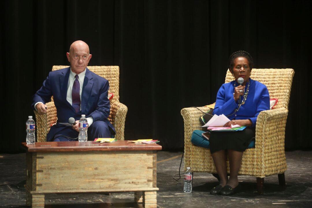 State Sen. John Whitmire Defeats Rep. Sheila Jackson Lee to Be Elected Houston Mayor