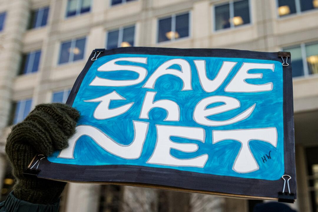 Appeals Court Temporarily Suspends FCC’s Net Neutrality Rule for Broadband Services