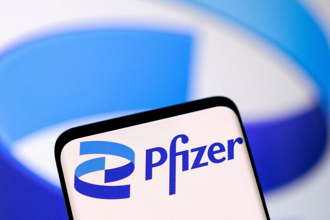Pfizer Shares Sink as COVID-19 Revenue Expectations Wane