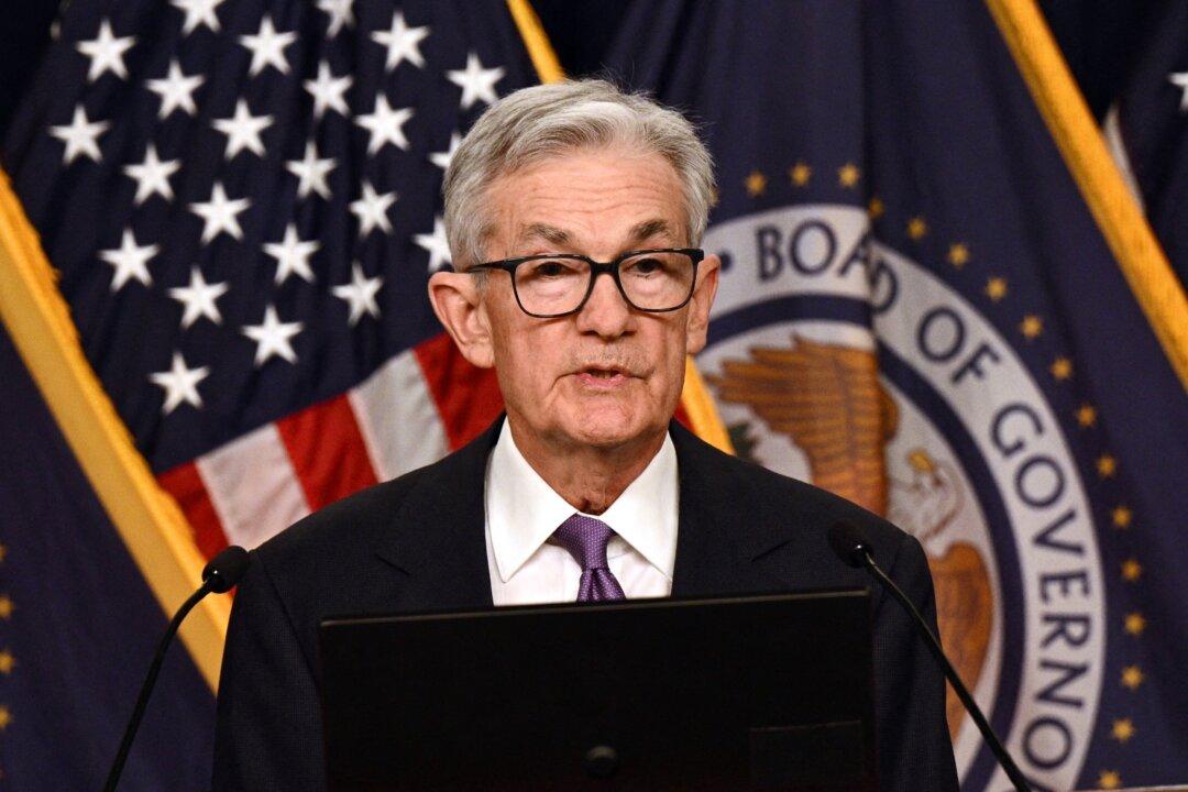 Chairman Powell Confirms That Inflation Is Near Fed’s Target 2 Percent