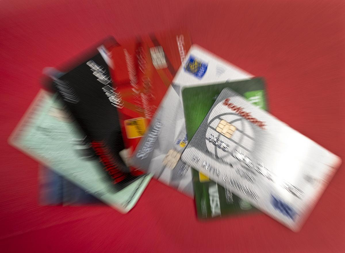 1 in 5 Canadians Say They Will Need to Use More Credit in 2025: Survey