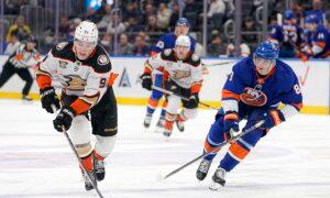 Holmstrom’s Late Short-Handed Goal Lifts Islanders to 4–3 Win Over Ducks