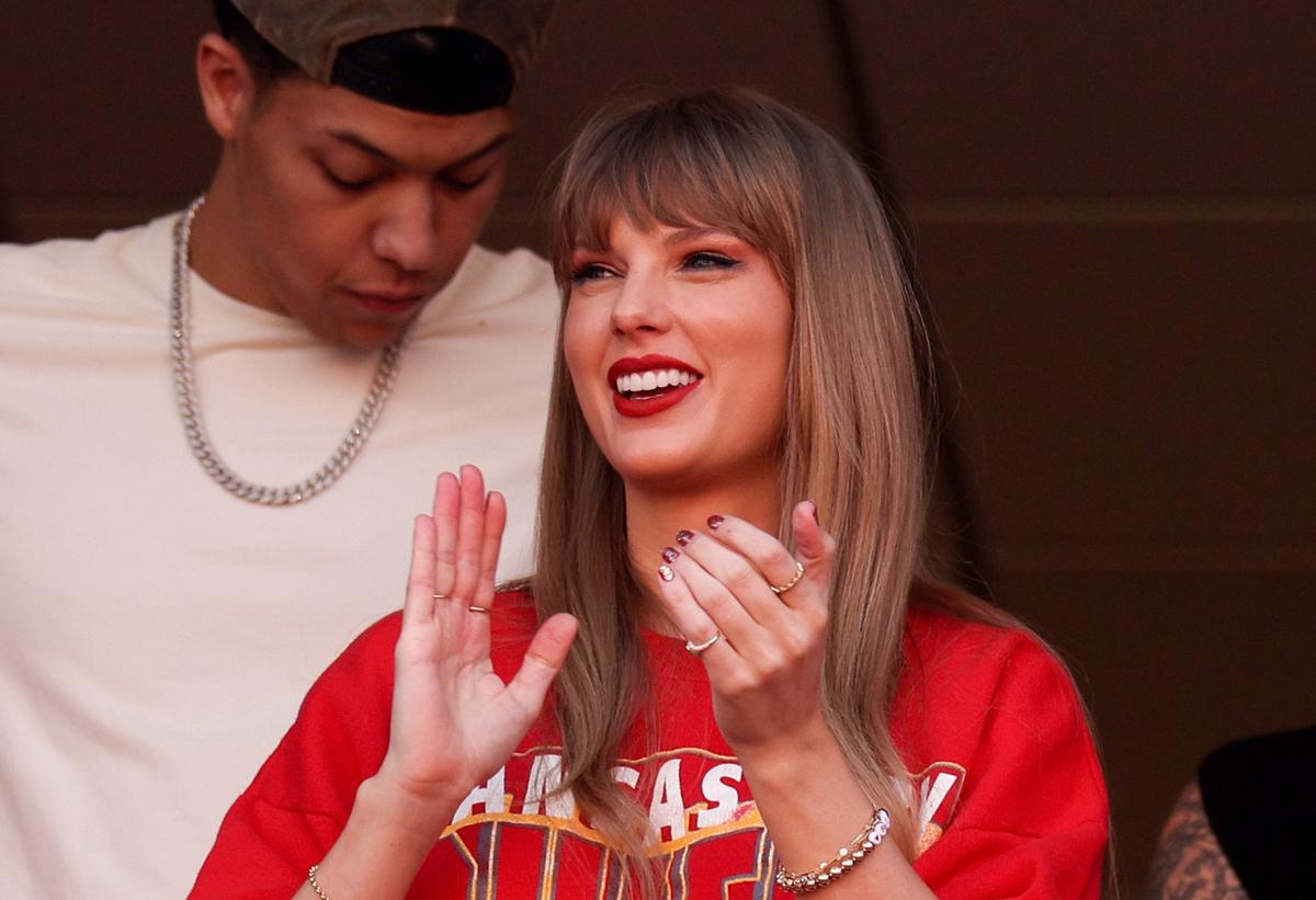 Give Taylor Swift Her Due: She’s a Positive Force for Femininity