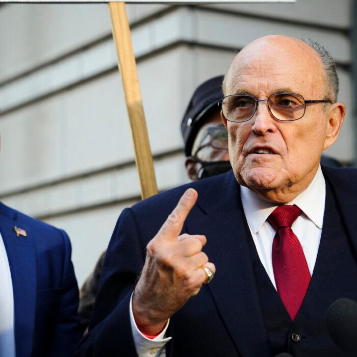 Former New York City Mayor Giuliani Appears in NY Court Amid Dispute Over Assets
