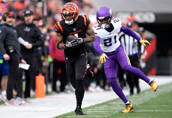Ja’Marr Chase (1) of the Cincinnati Bengals catches the ball in the first quarter of the game against the Minnesota Vikings in Cincinnati on Dec. 16, 2023. (Jeff Dean/Getty Images)