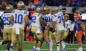 UCLA Scores 28 Unanswered Points to Beat Boise State 35–22