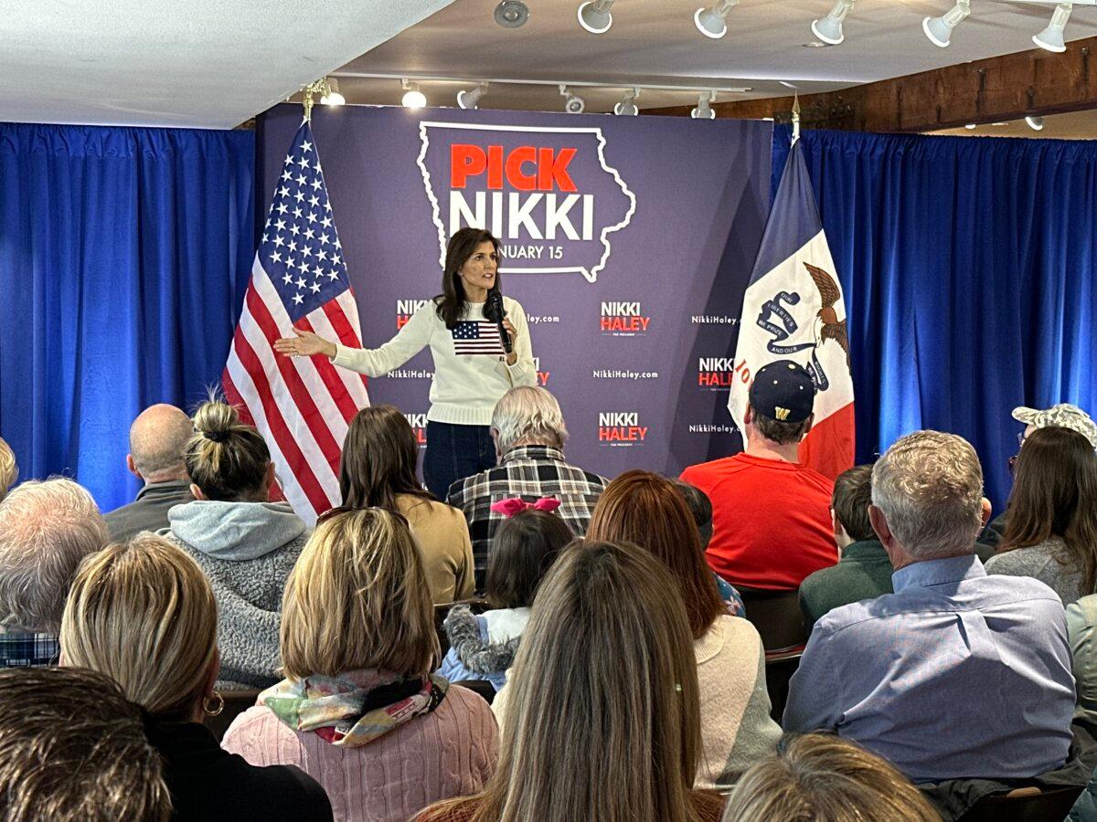 Nikki Haley, a candidate for the Republican presidential nomination, makes her case at a town hall event in Nevada, Iowa, on Dec. 18, 2023. (Austin Alonzo/The Epoch Times)
