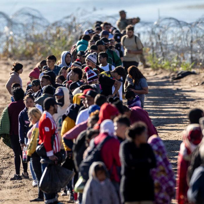 December Border Surge Sets Alarming Record: 371,000 Illegal Crossings