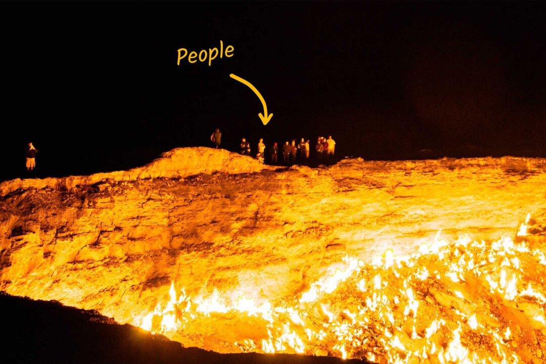 Giant Pit of Fire Mysteriously Opened in Desert Over 40 Years Ago, Still Burning Now—Here’s Why