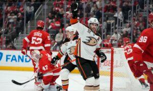 Henrique Scores 4th Goal in 2 Games as Ducks Down Slumping Red Wings, 4–3