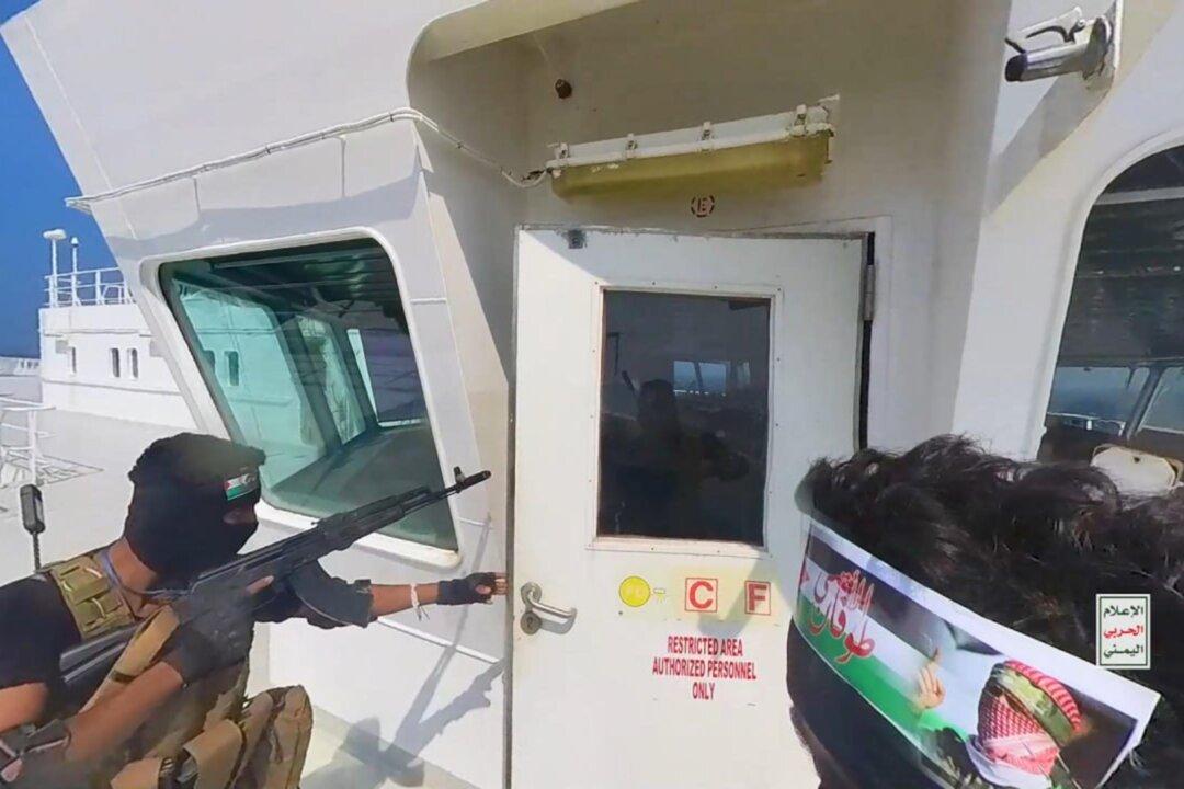 Shippers Reroute Vessels Around Africa to Avoid Red Sea Houthi Attacks